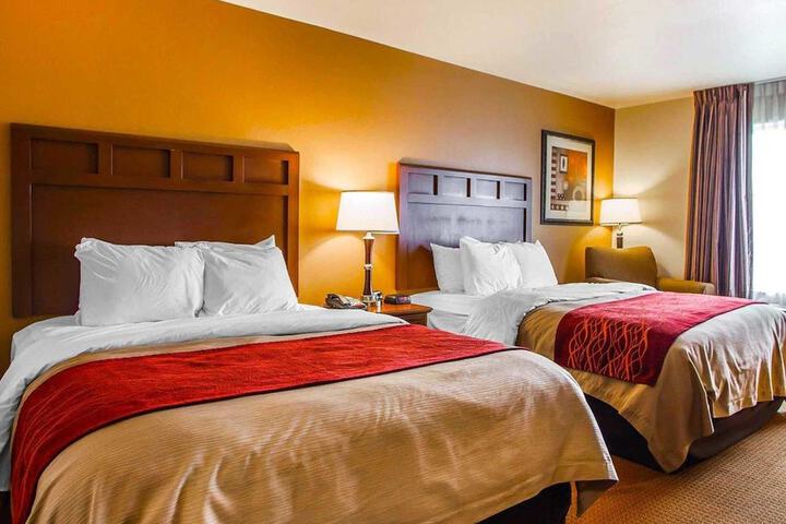 Comfort Inn & Suites Grinnell near I-80