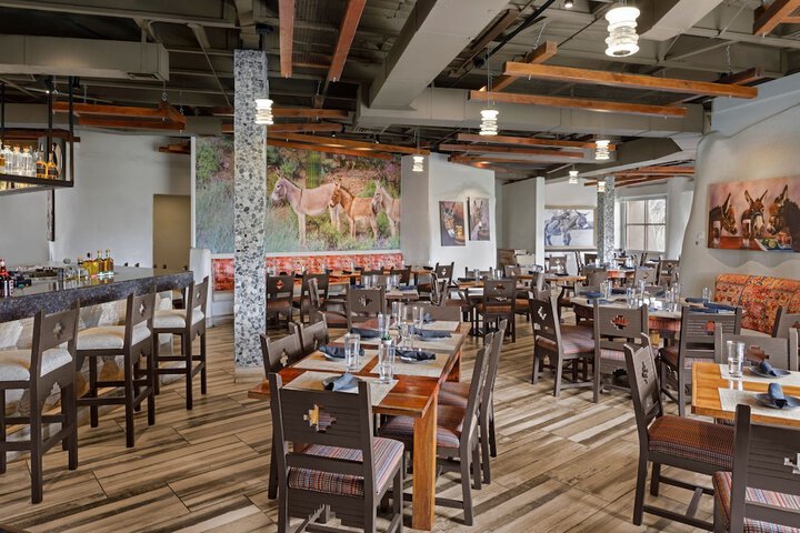 Dining 92 of 173