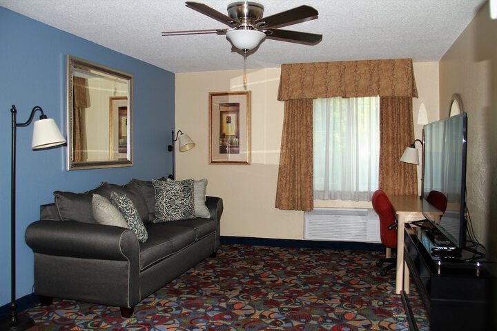 Room 30 of 64