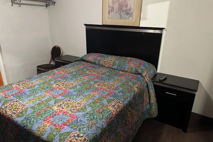 Room 18 of 20