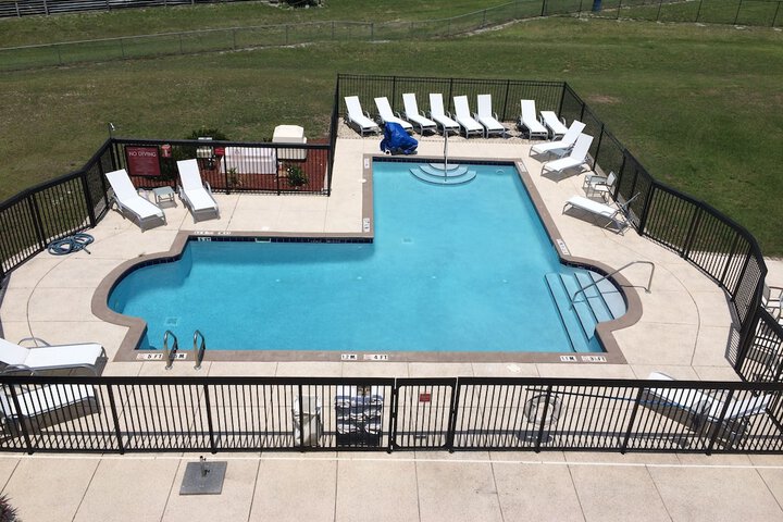 Pool 4 of 54