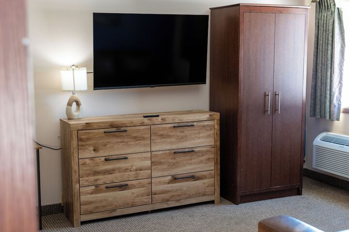 Nisswa Hotel and Suites