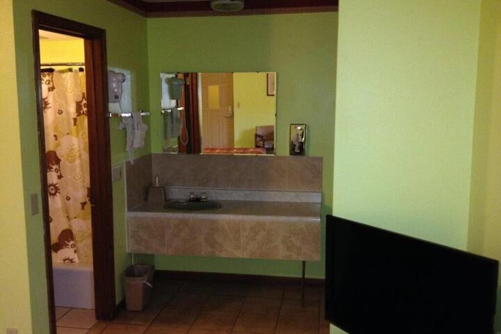 Room 15 of 21