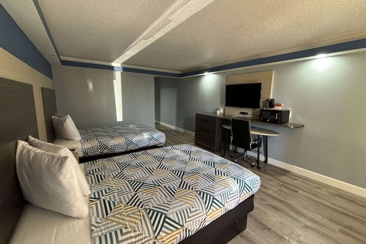 Room 22 of 32