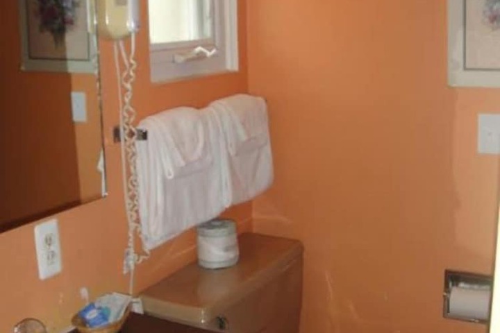 Room 16 of 20