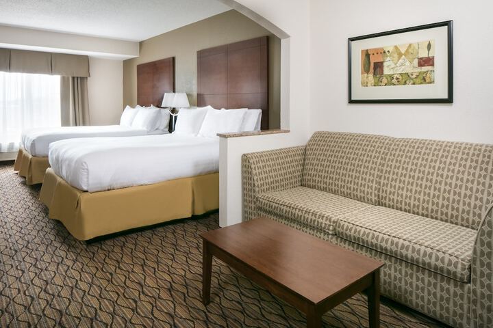 Holiday Inn Express Hotel & Suites Clinton by IHG
