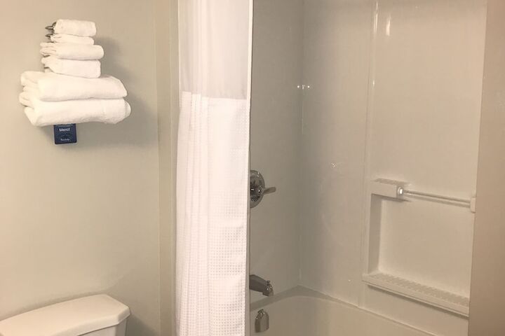 Room 15 of 27