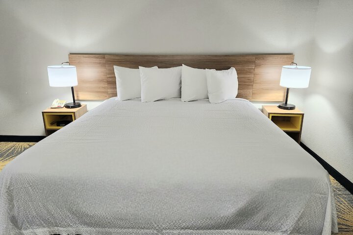 Room 31 of 37