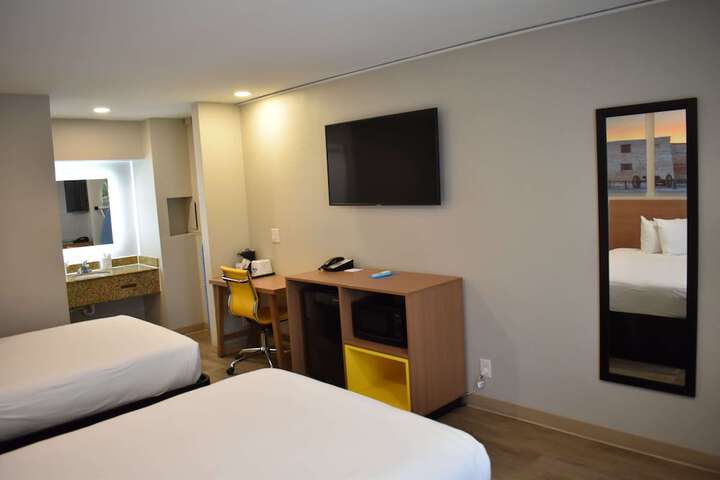 Room 13 of 26