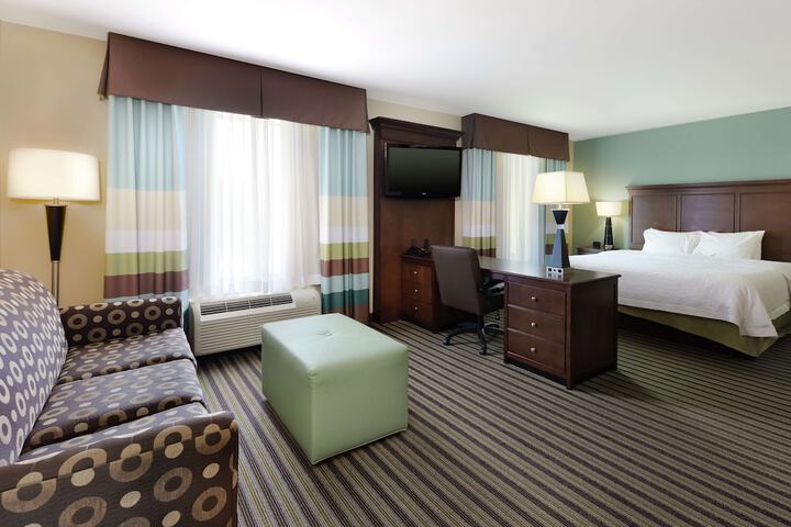 Room 9 of 33