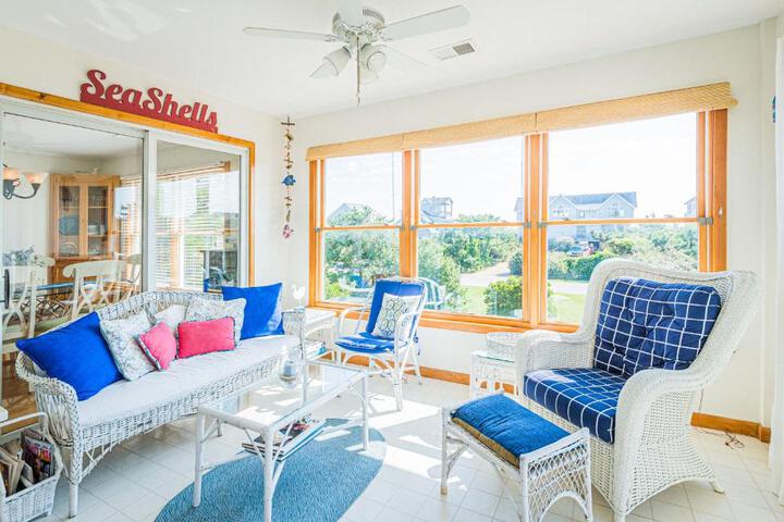 A Summer Place - Duck Sanderling, Ocean View, 50 Yards to Beach, Community Pool