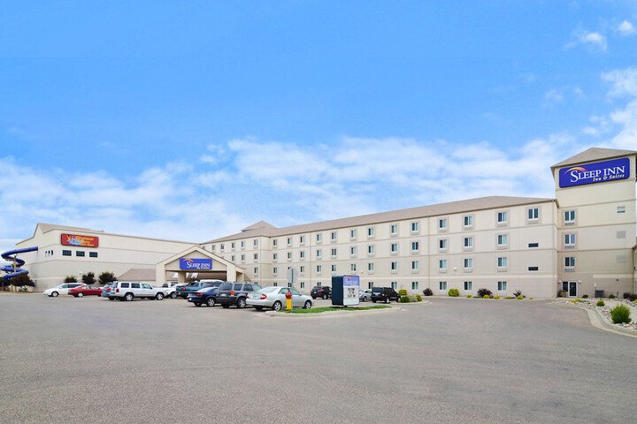 Sleep Inn & Suites Conference Center and Water Park
