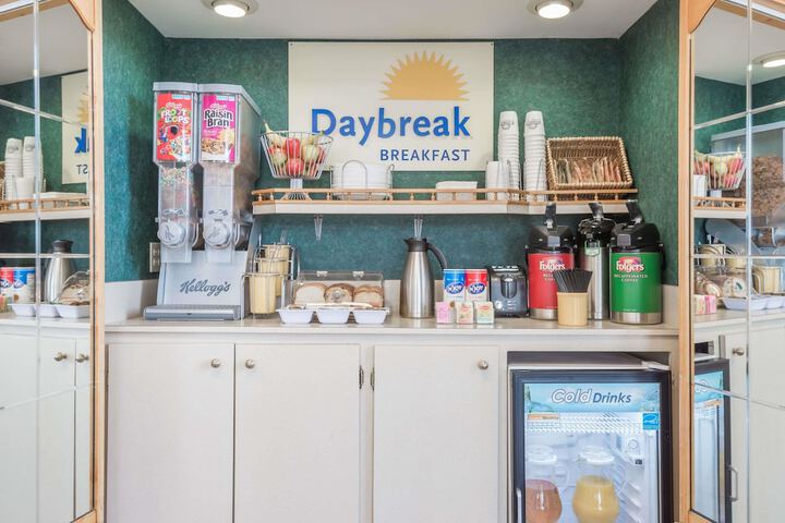 Days Inn by Wyndham Niles