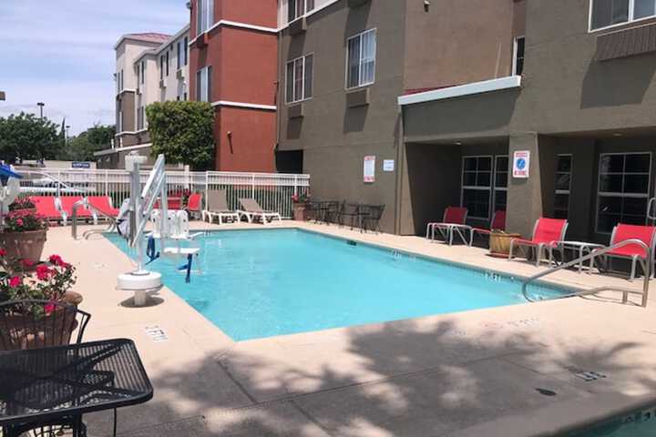 Holiday Inn Express Hotel & Suites Tracy by IHG