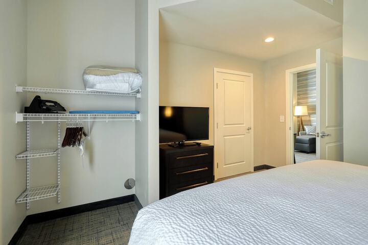 Room 20 of 37