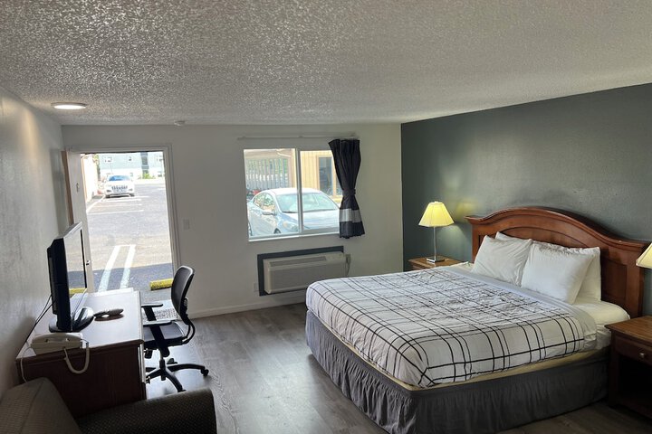 Economy Inn