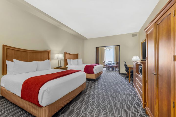 Best Western Plus Swiss Chalet Hotel & Suites