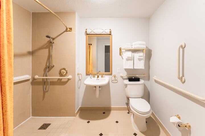 Room 42 of 124