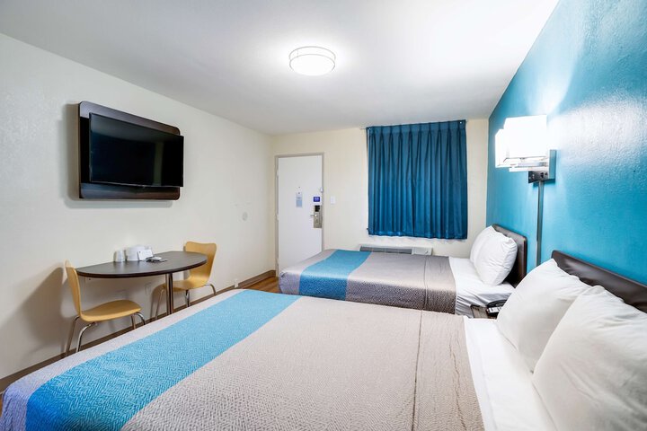 Room 14 of 26