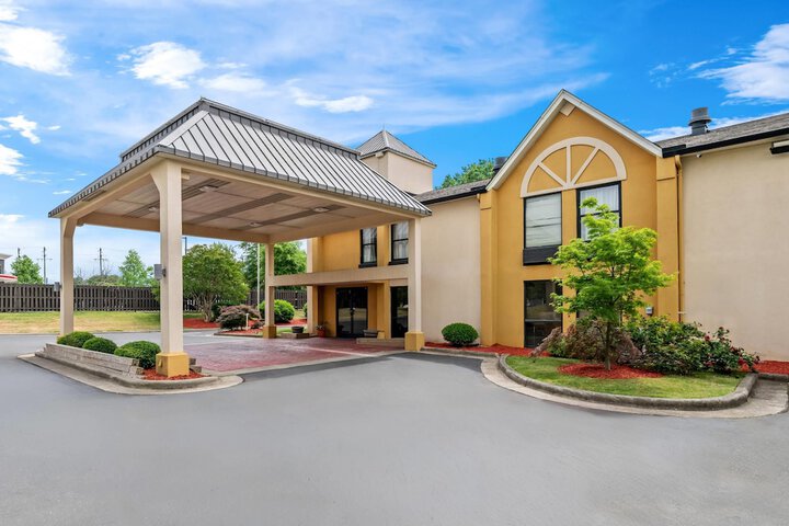 Quality Inn Fort Mill near Carowinds Blvd.