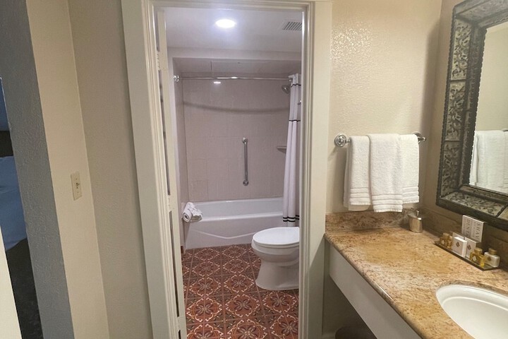Room 26 of 75