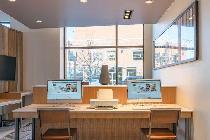 Business Center 28 of 28