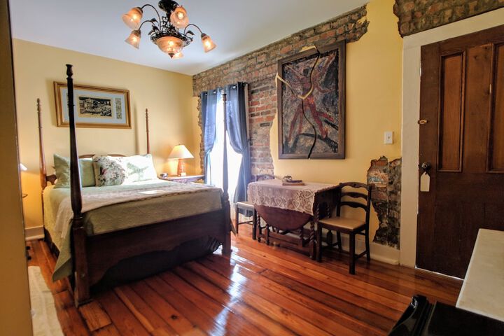 Room 40 of 93