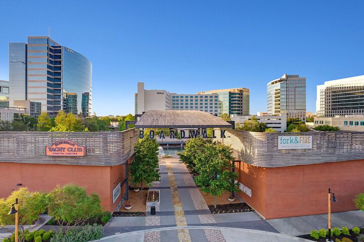 Hilton Dallas / Plano Granite Park