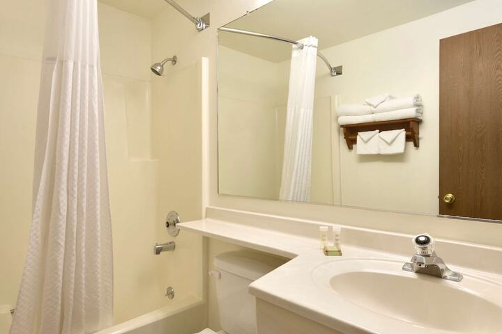 Room 15 of 19