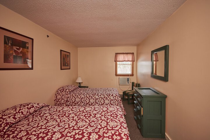 Room 15 of 28