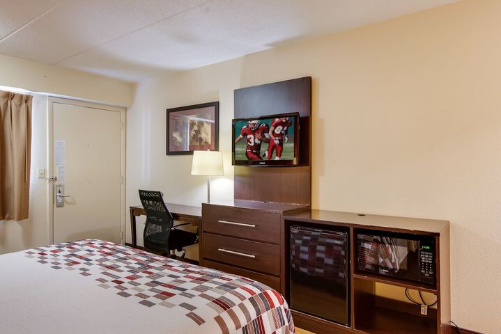 Room 28 of 40