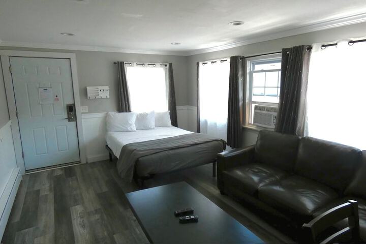 Aquastar Inn