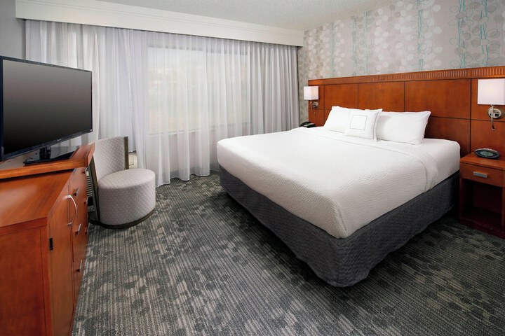 Room 17 of 30