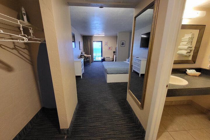 Room 21 of 64