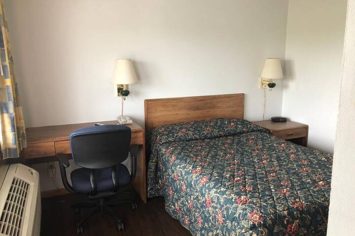 Room 26 of 37