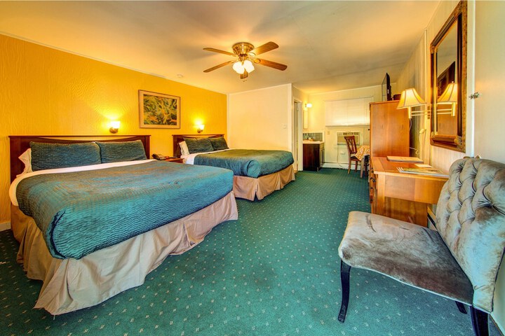 Room 10 of 19
