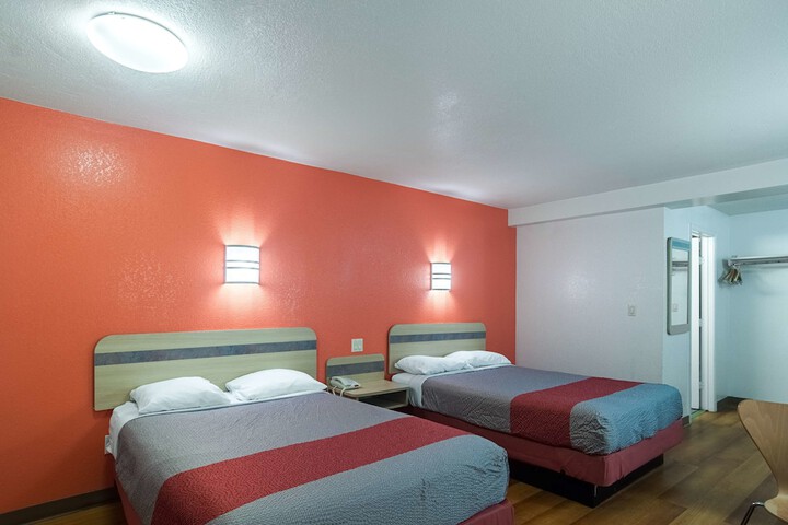Room 12 of 30