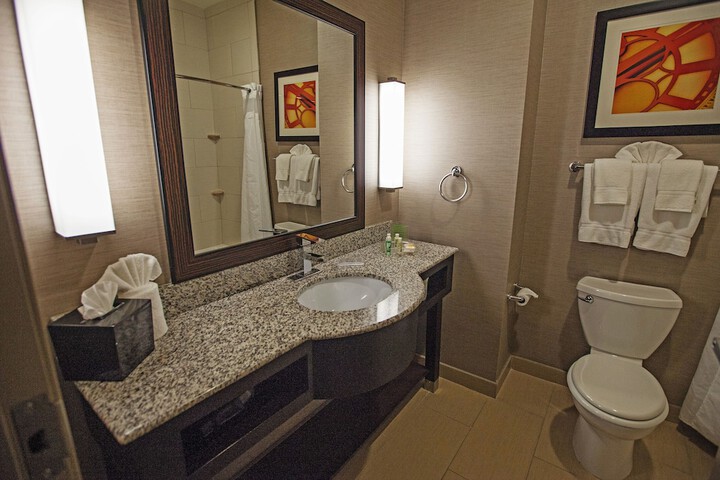 Room 22 of 65
