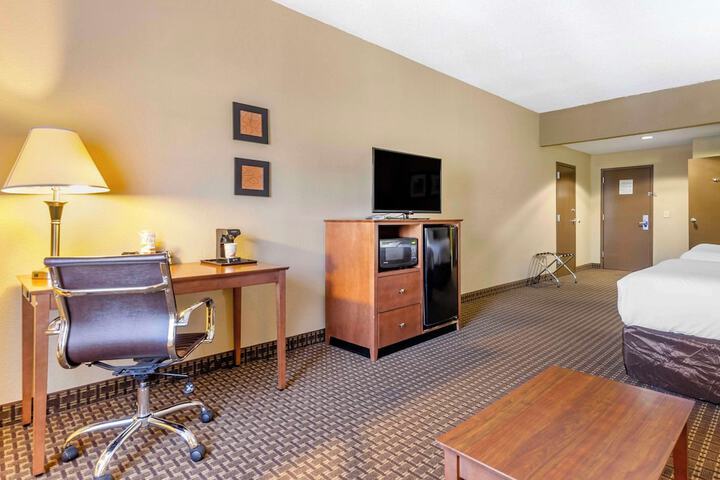 Room 44 of 60