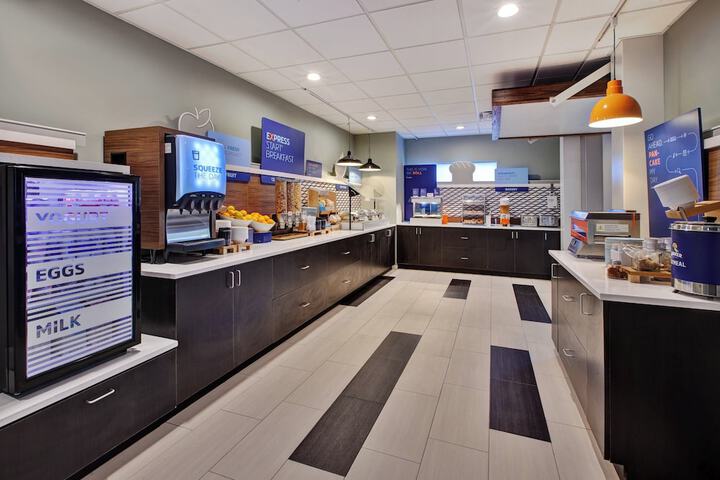 Holiday Inn Express & Suites Absecon-Atlantic City by IHG