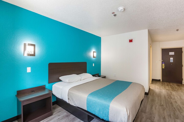 Room 7 of 31