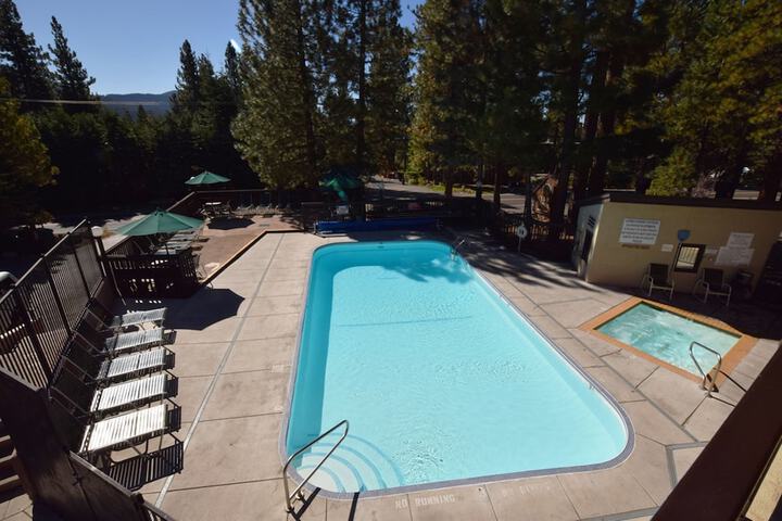 Club Tahoe