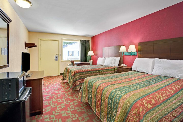 Room 12 of 12