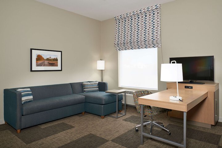 Room 16 of 40