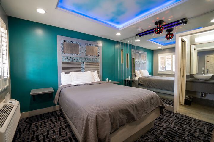 Room 7 of 37