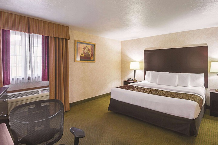 Room 21 of 33