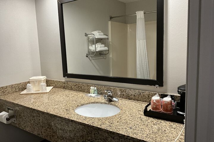 Room 19 of 38