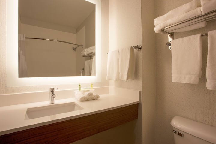 Room 35 of 63