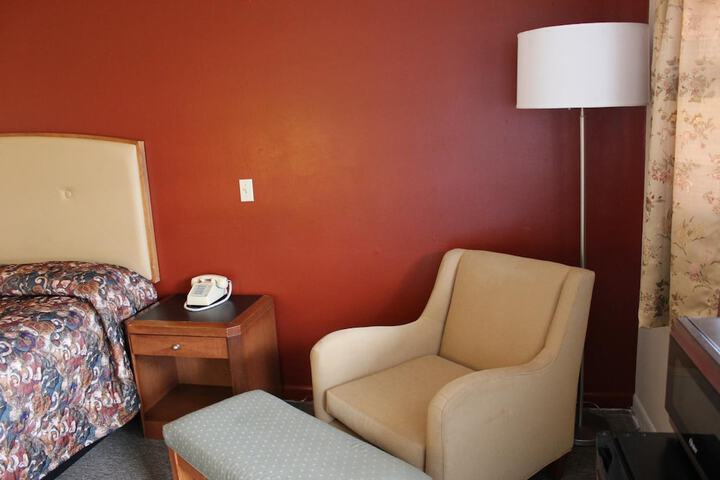 Room 27 of 39