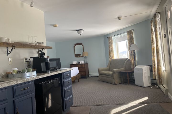 Room 142 of 294